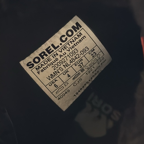 Sorel Sorel Lennox Waterproof Leather and Suede Boots - Women's Size 6 - Picture 10 of 10